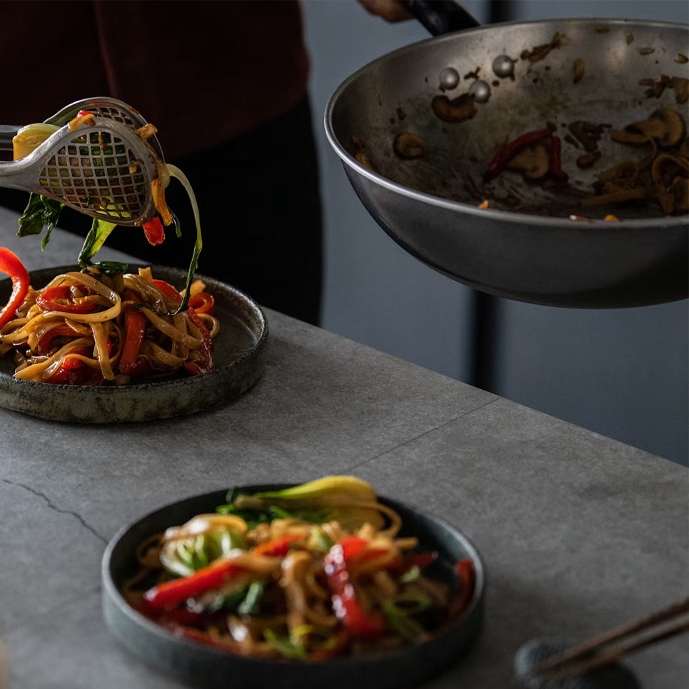 Carbon Steel Stir Fry Pan With Detachable Wood Handle